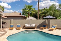 Min from Sports Stadiums |  Pool & Hot Tub