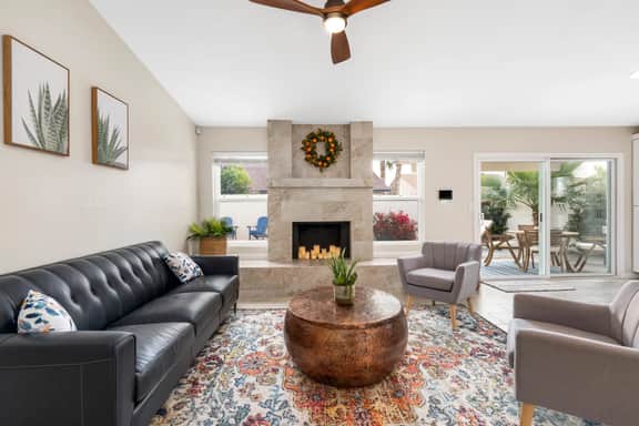 Chandler Oasis with Diving Pool