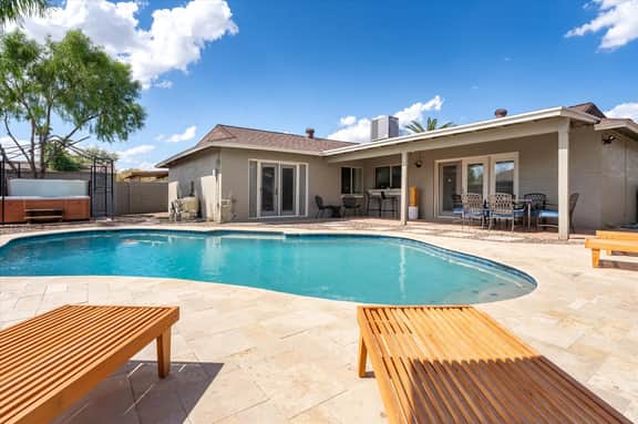 Min from Sports Stadiums |  Pool & Hot Tub