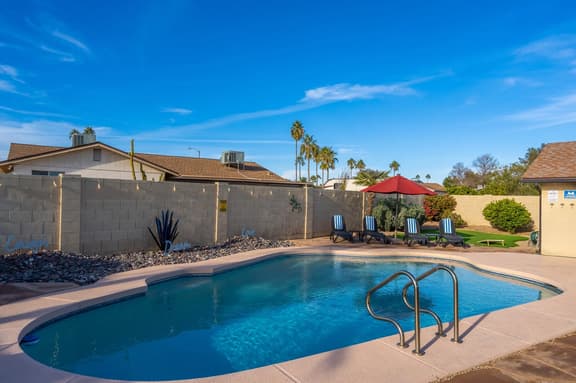 Scottsdale Oasis: Pool & Game Room
